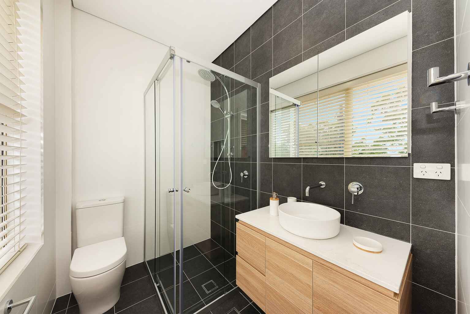 242  Edinburgh Road  Castlecrag