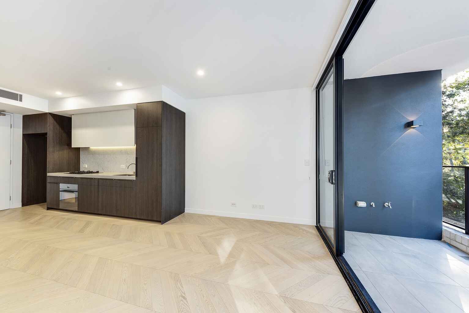 7/52 Eastern Valley Way Northbridge