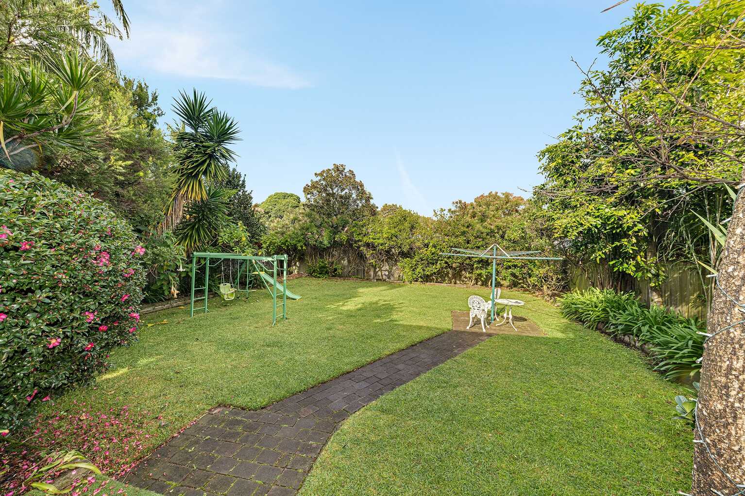 80 Baringa Road Northbridge