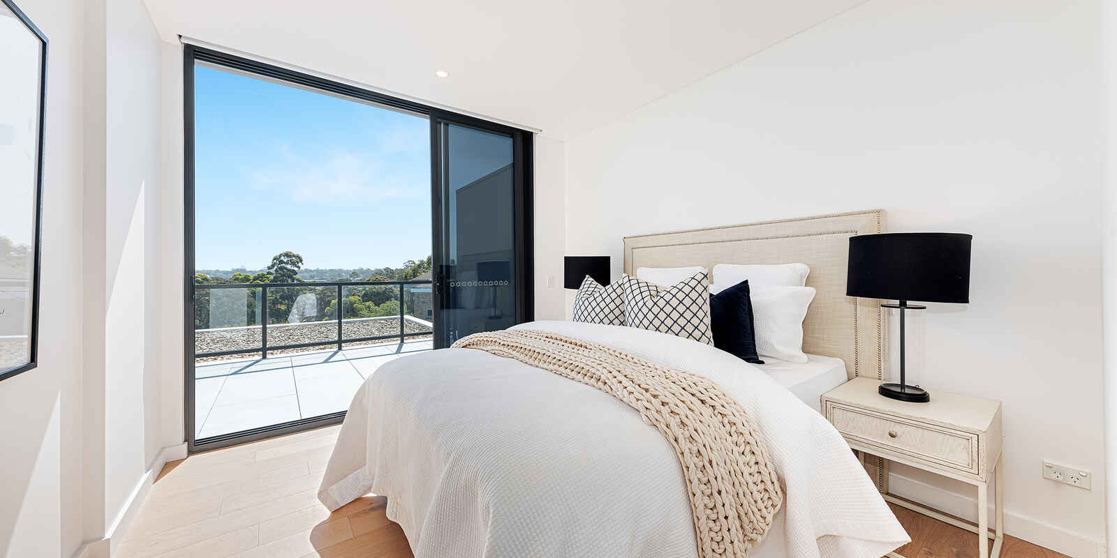 11/12 Amaroo Avenue Castle Cove