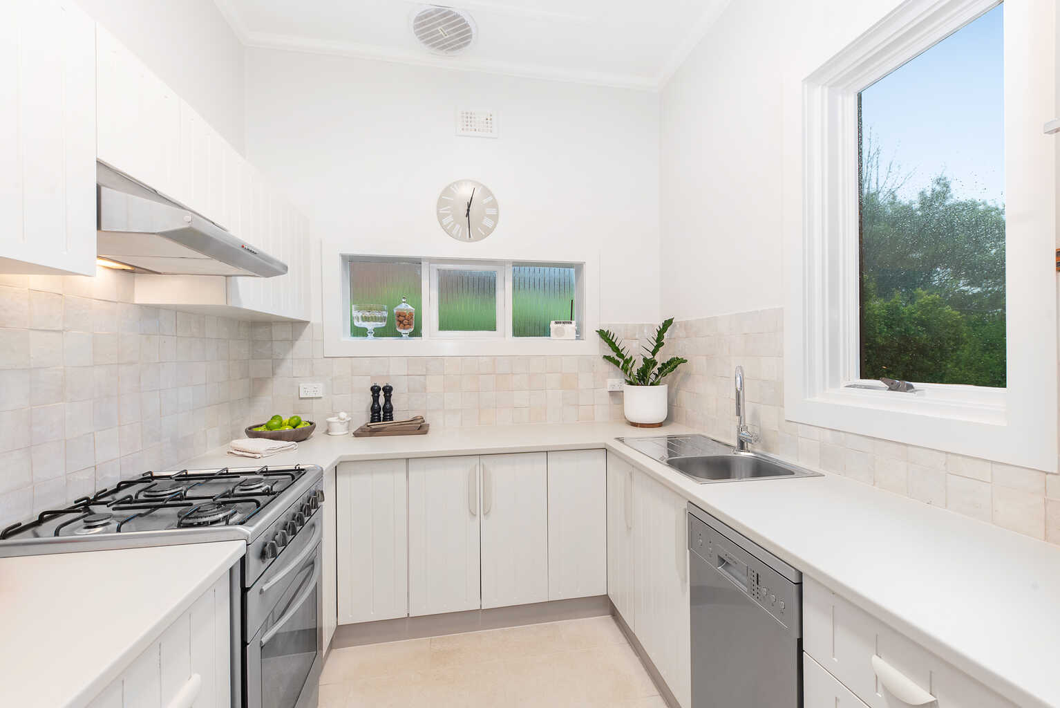 18 Baringa Road Northbridge 18 Baringa Road Northbridge