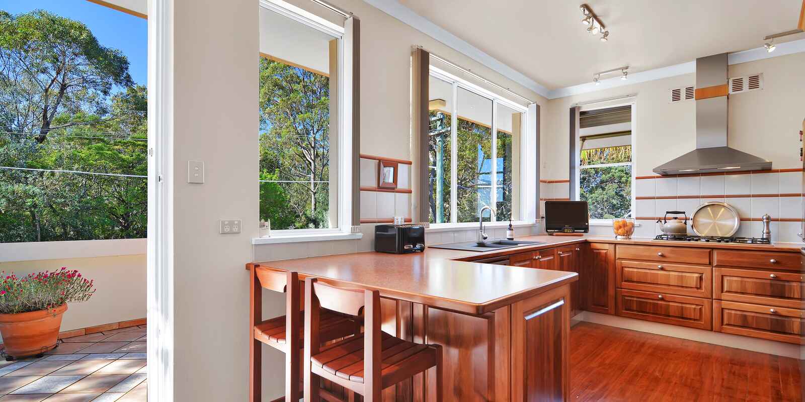 60 Coolawin Road  Northbridge