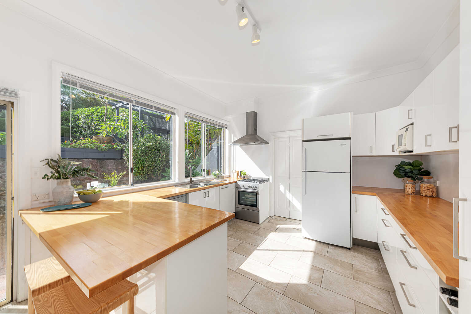 37 Strathallen Avenue Northbridge