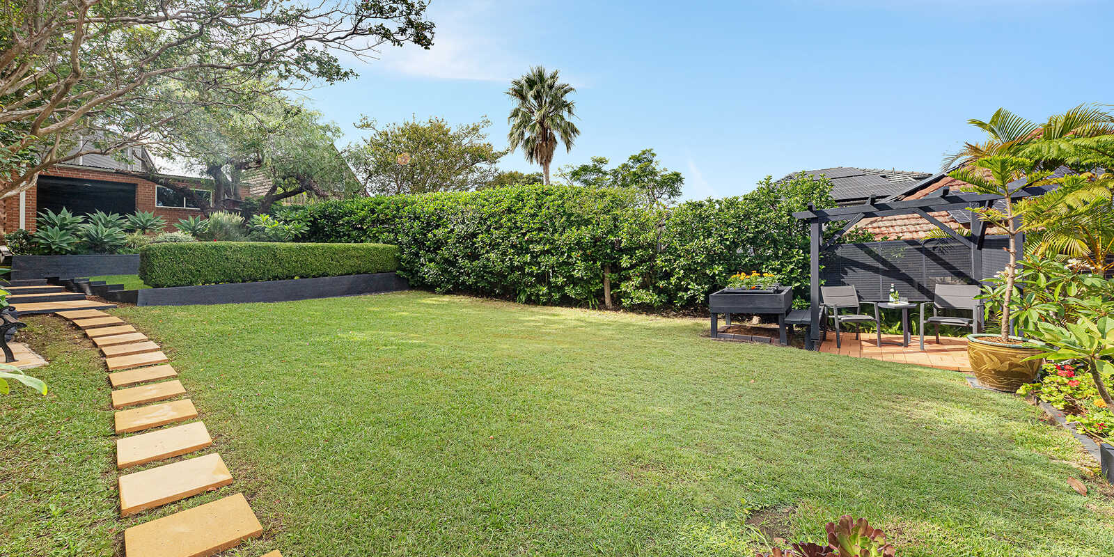 37 Strathallen Avenue Northbridge