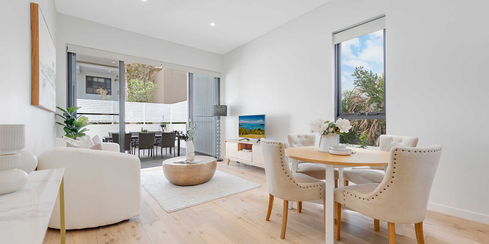 G06A/21 Glen Street Eastwood