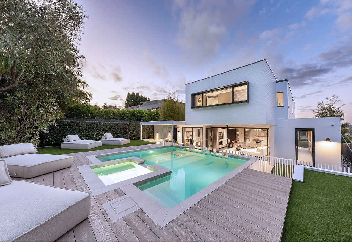 A Stunning Contemporary Masterpiece Where Modern Elegance Meets Everyday Luxury