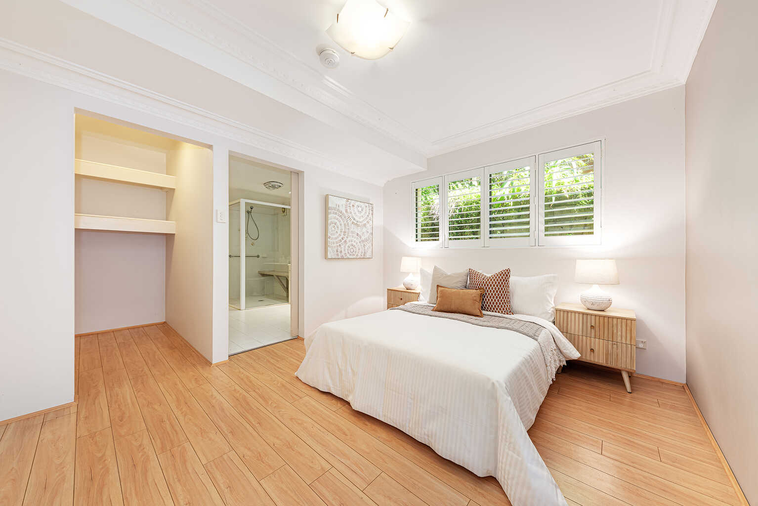2/42A  Pine Street East Cammeray