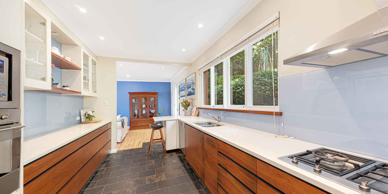 12 Rembrandt Drive Middle Cove 12 Rembrandt Drive Middle Cove