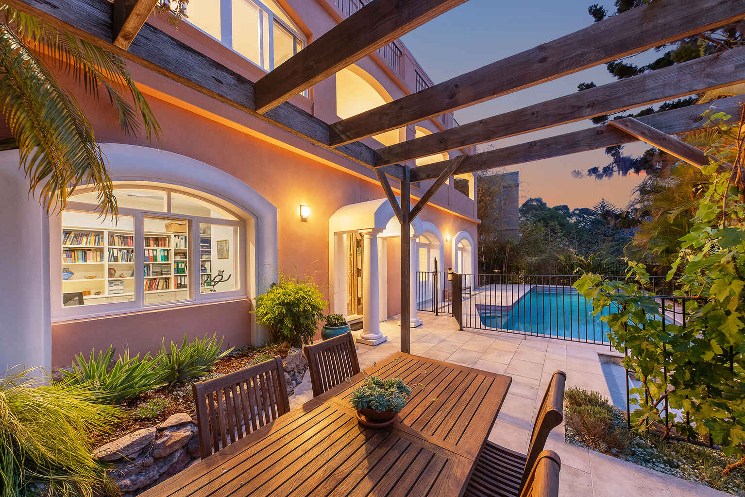 12 Rembrandt Drive Middle Cove