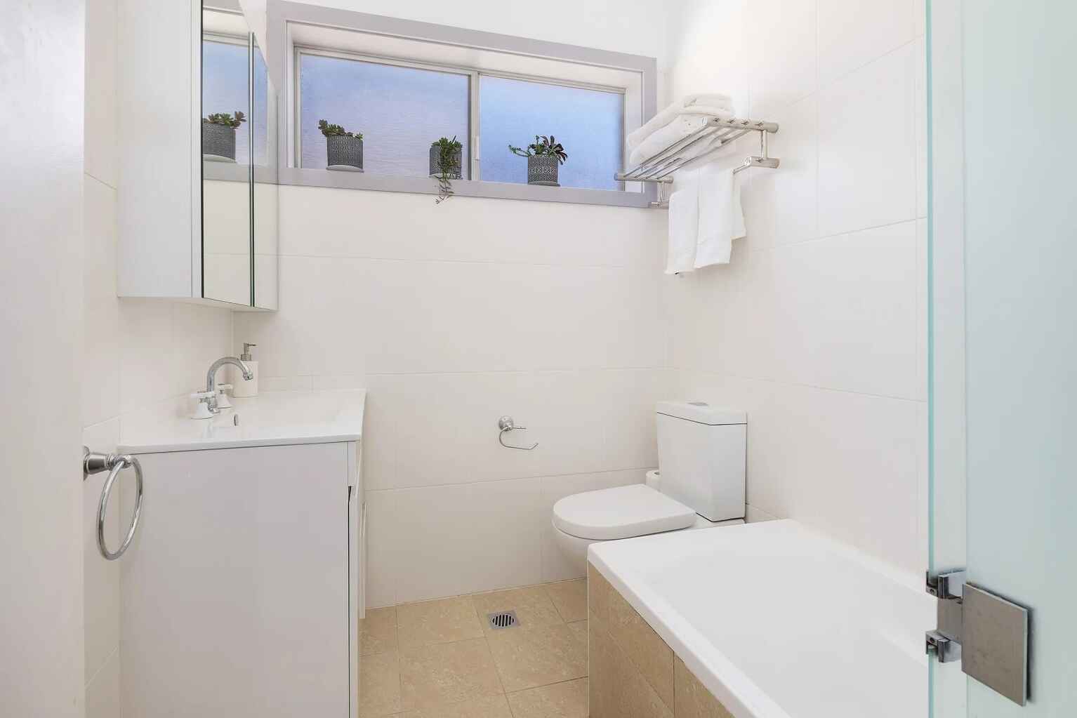 2 Merrenburn Avenue Naremburn