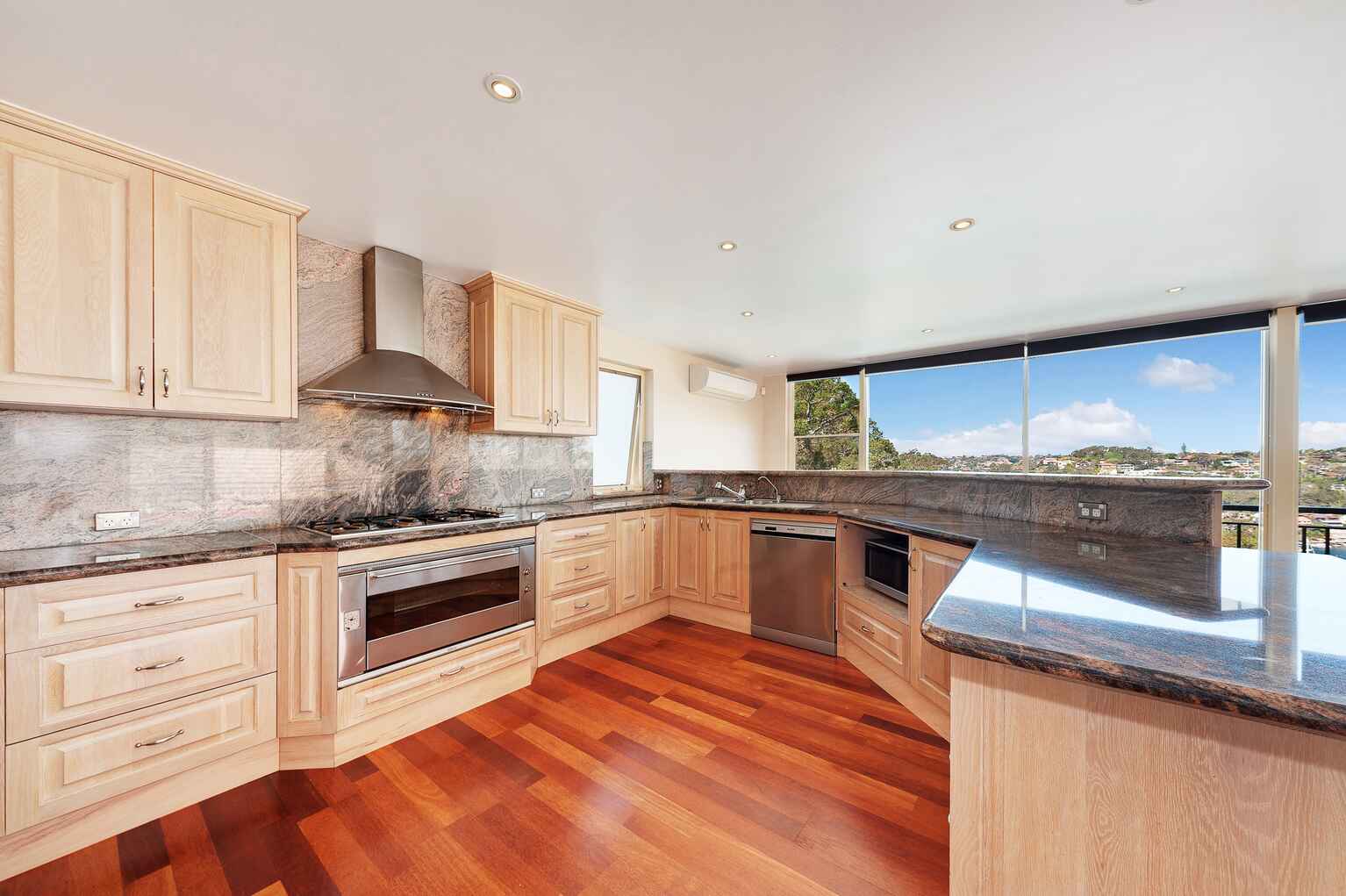 242  Edinburgh Road  Castlecrag