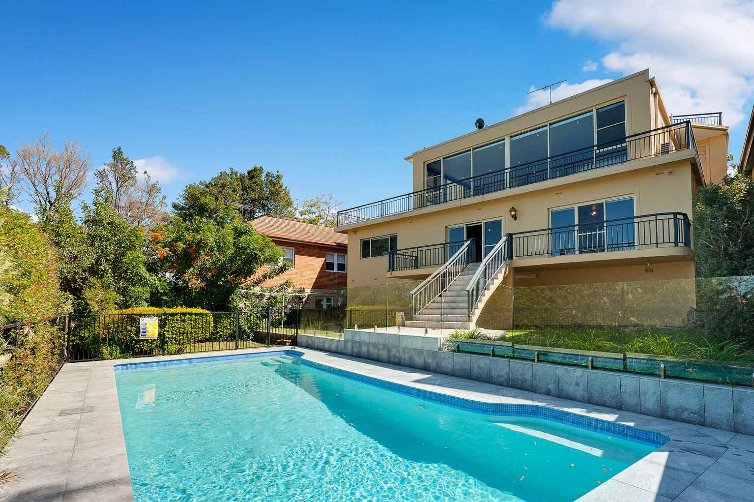 242  Edinburgh Road  Castlecrag