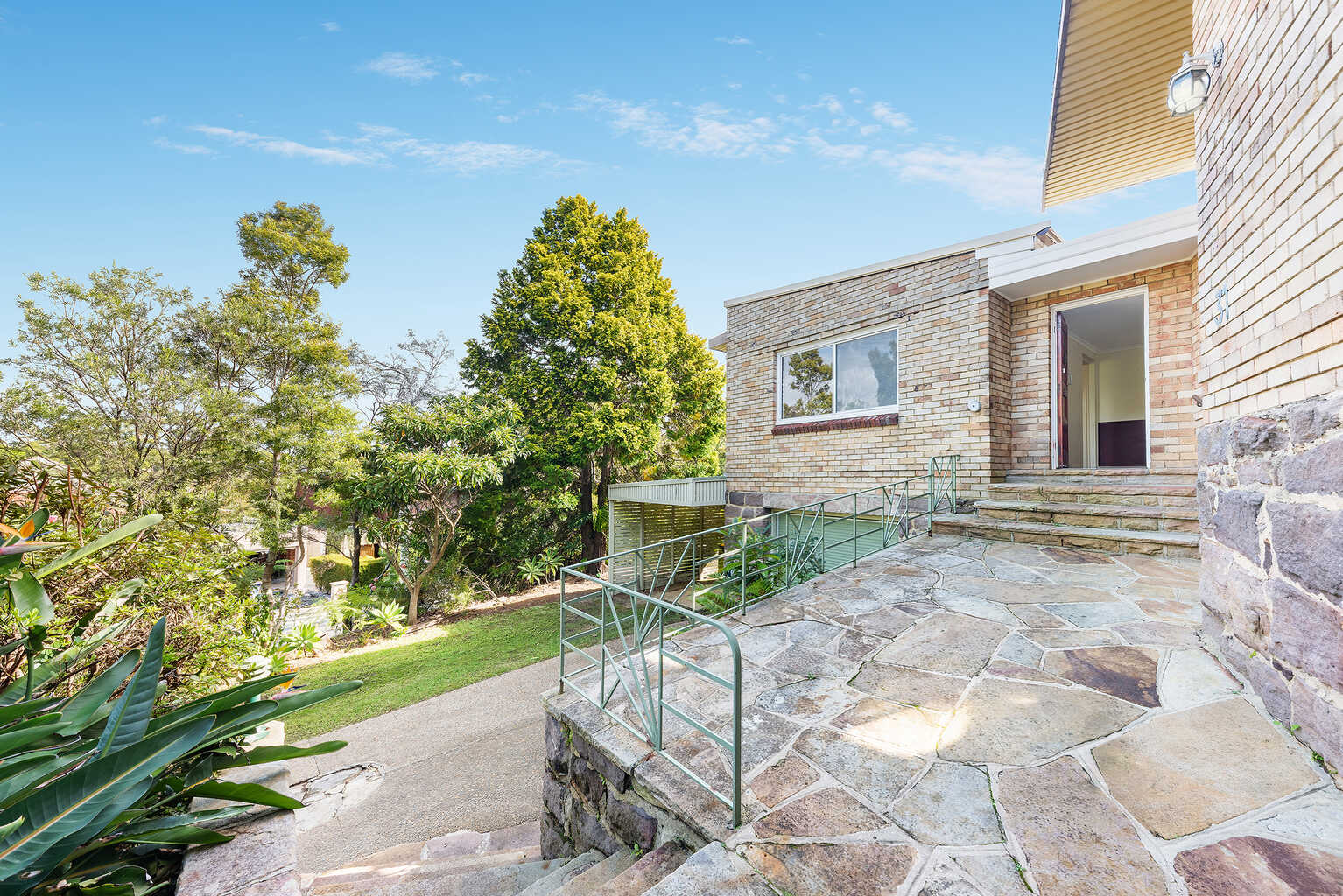 31 The Rampart Castlecrag
