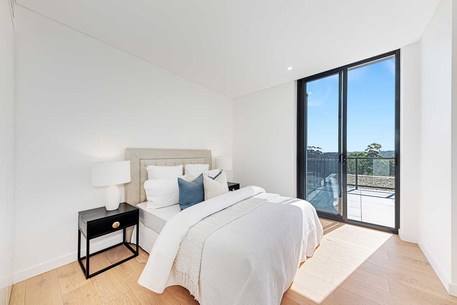 11/12 Amaroo Avenue Castle Cove