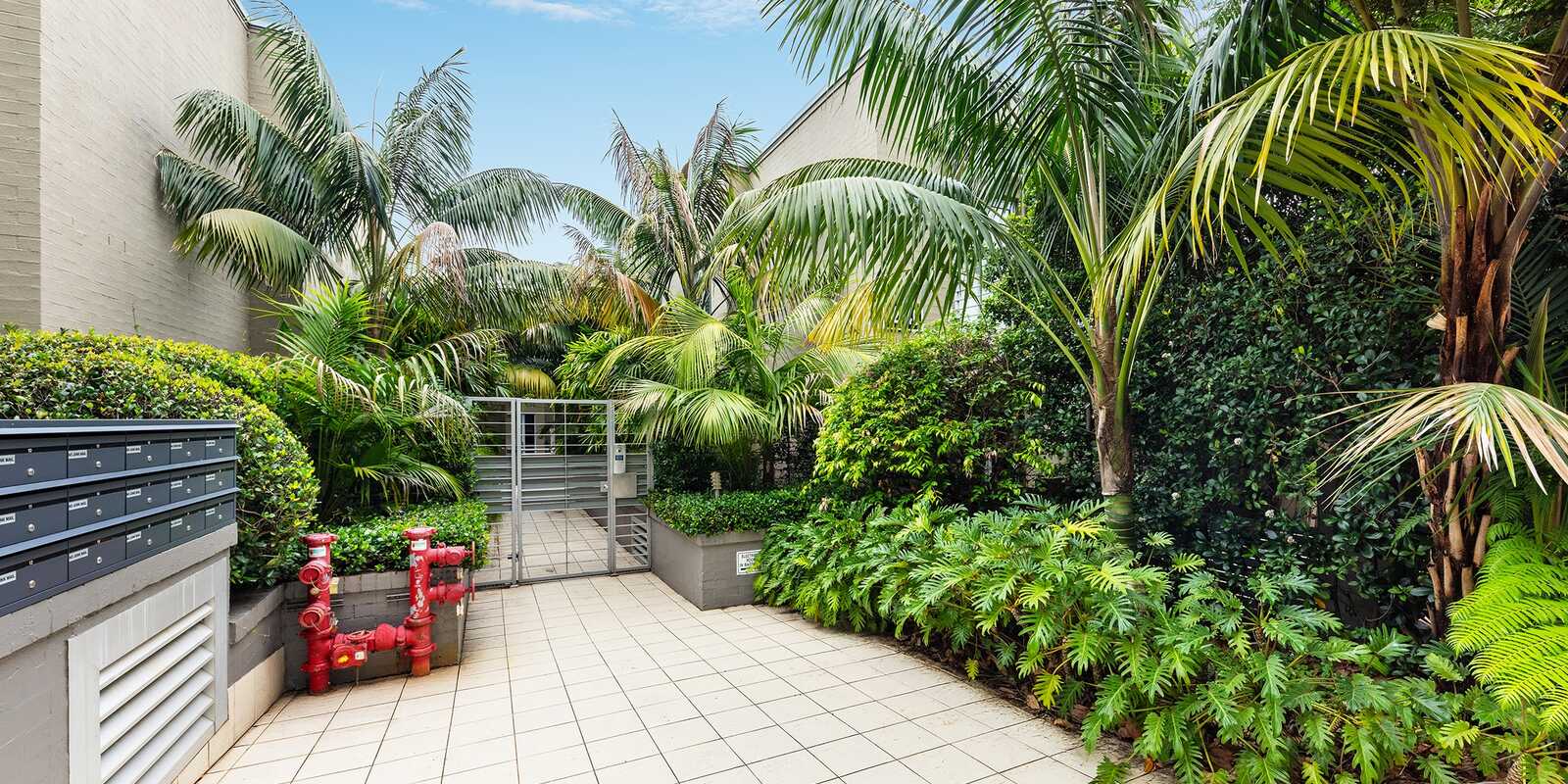 16/32-40 Sailors Bay Road Northbridge 16/32-40 Sailors Bay Road Northbridge