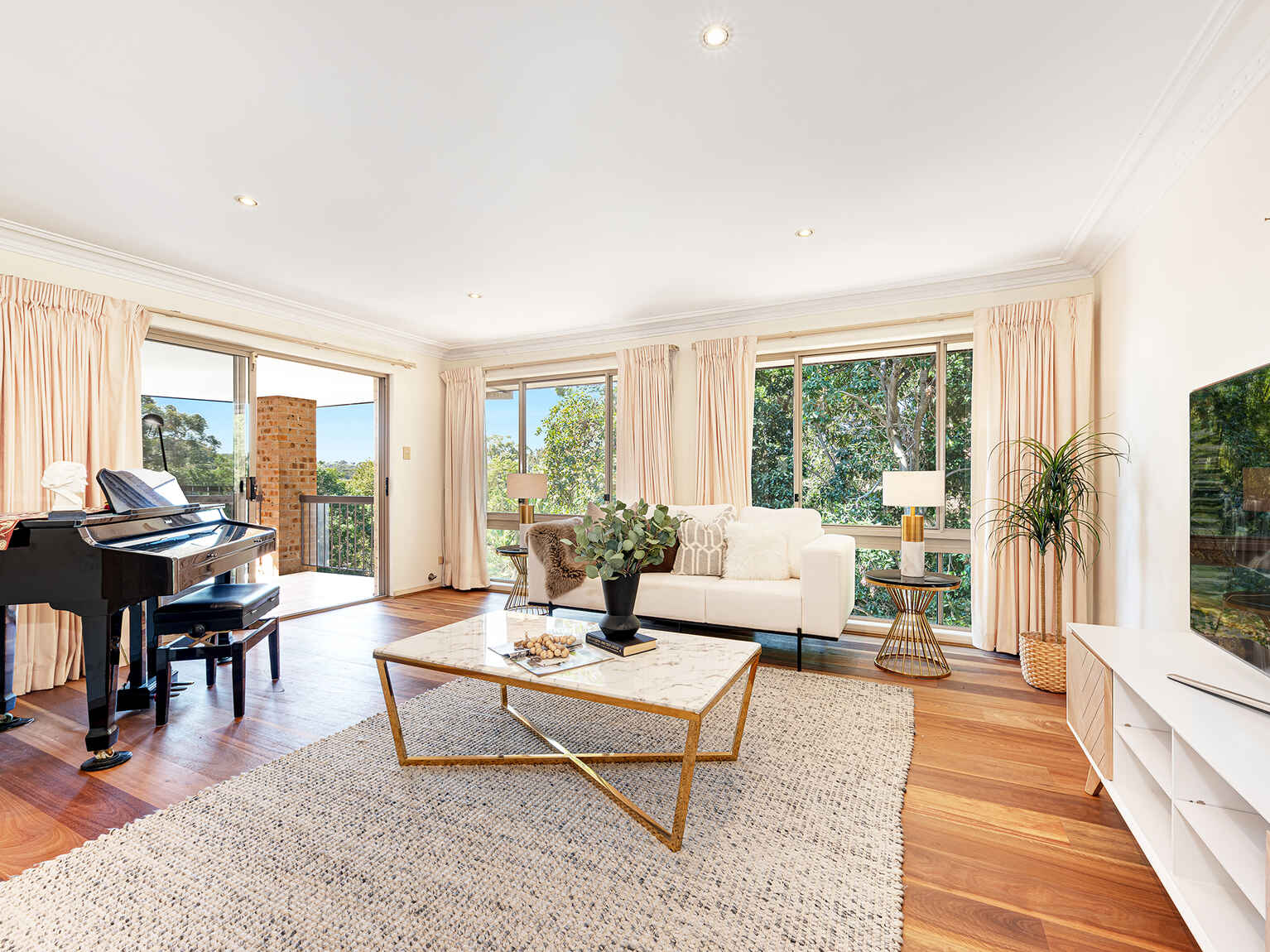 2/42A  Pine Street East Cammeray