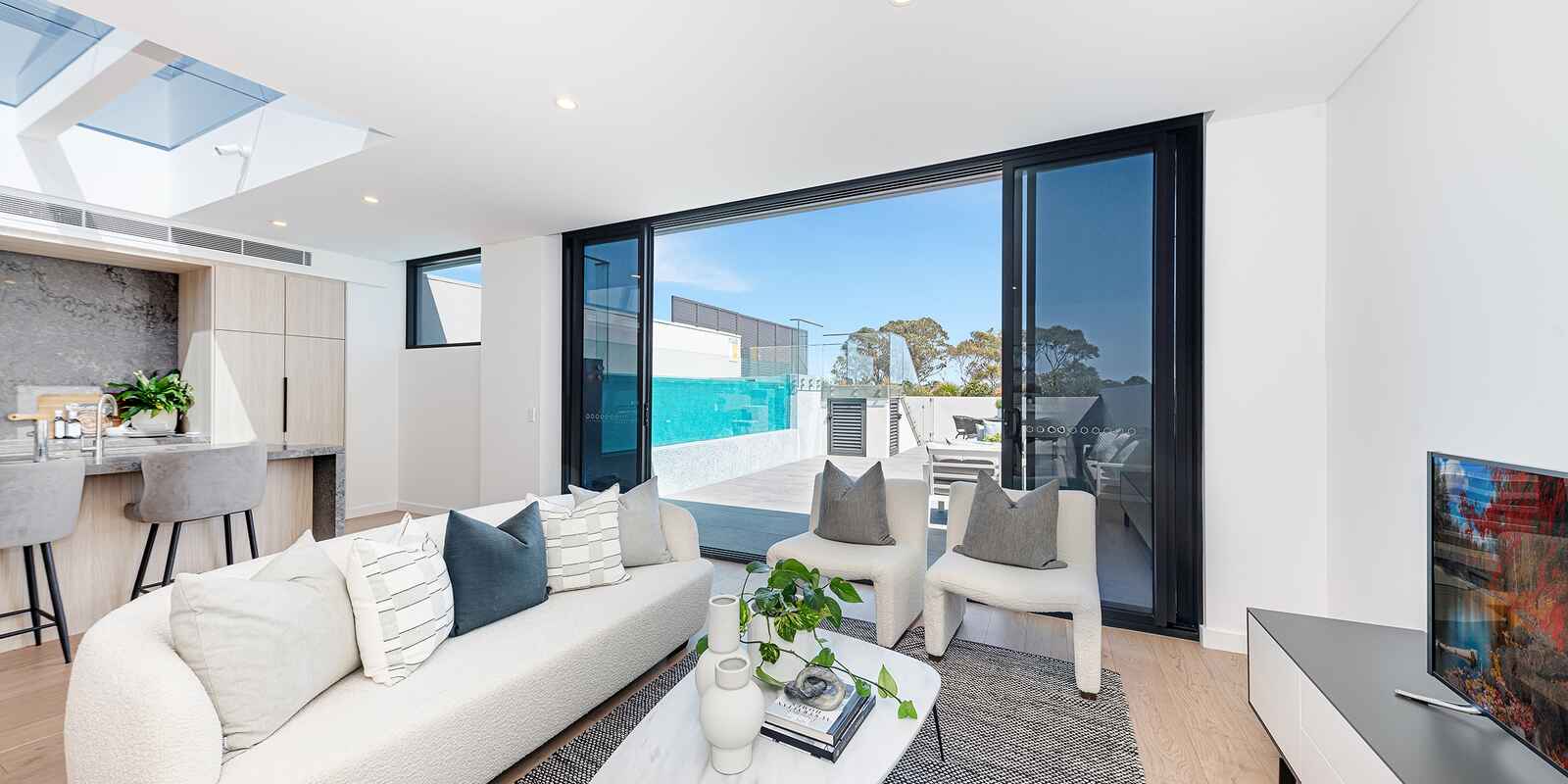 11/12 Amaroo Avenue Castle Cove