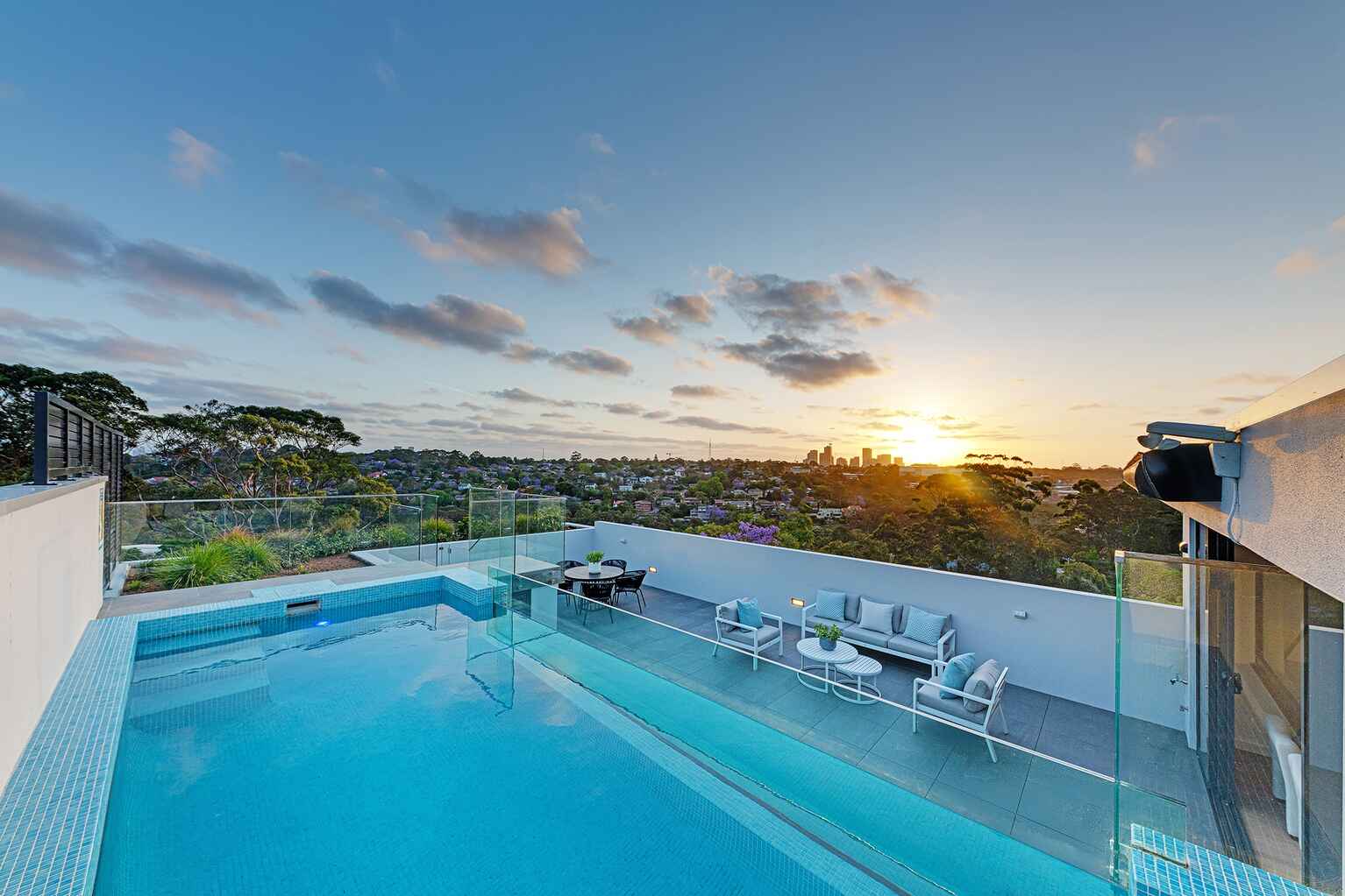 11/12 Amaroo Avenue Castle Cove