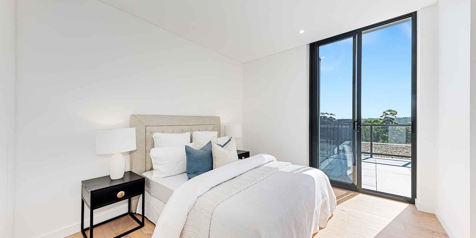 11/12 Amaroo Avenue Castle Cove
