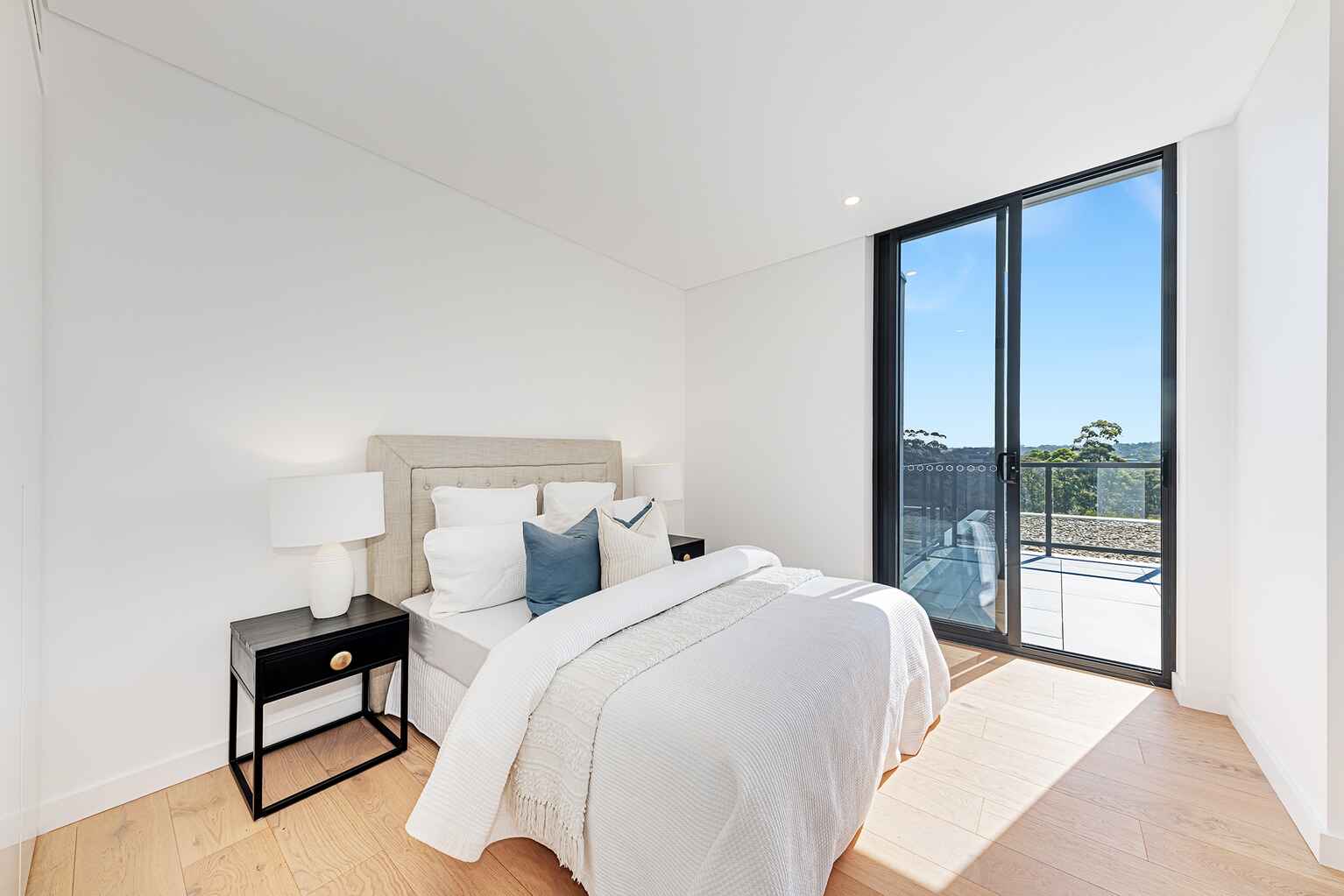 11/12 Amaroo Avenue Castle Cove