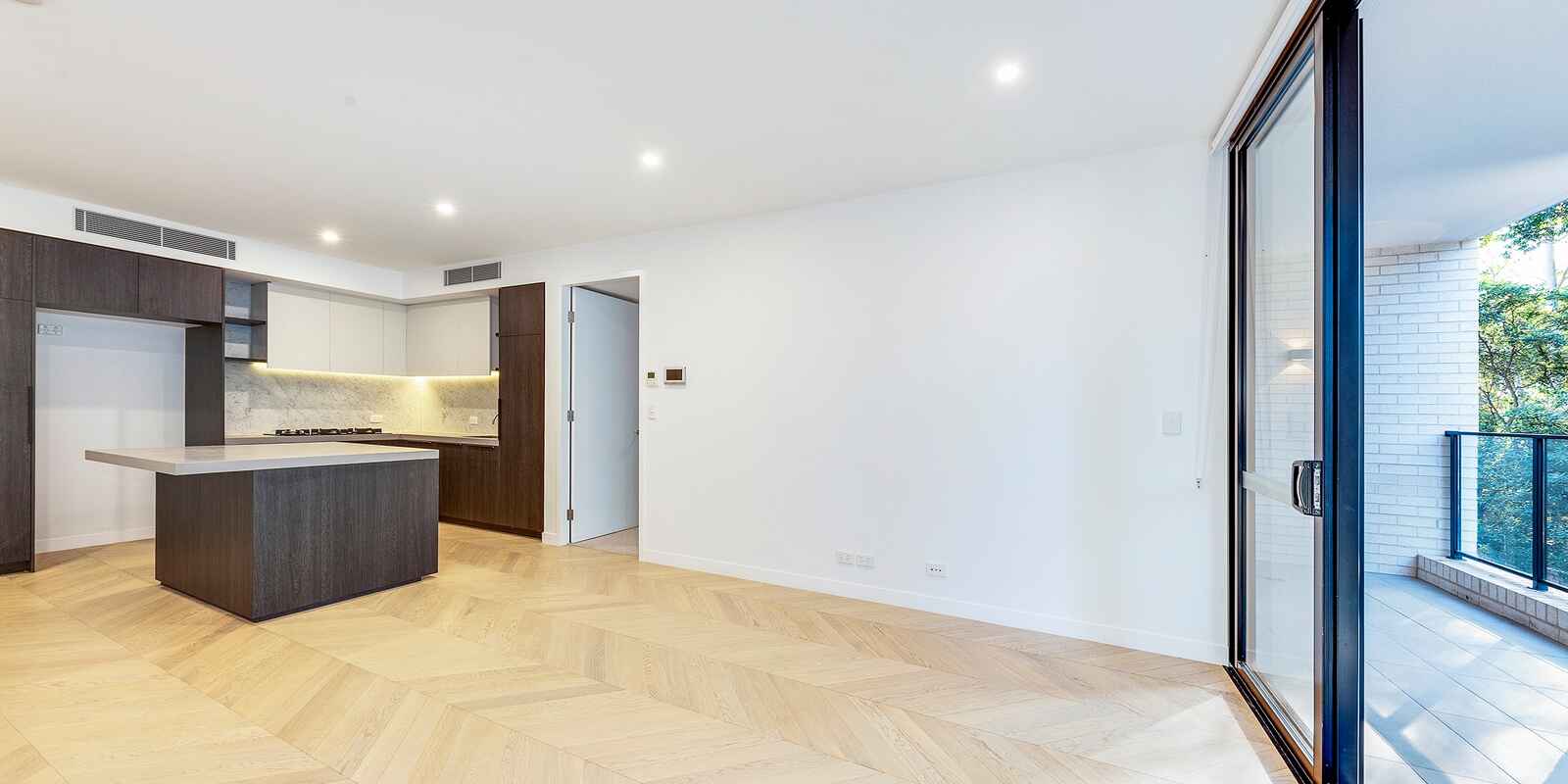 8/52 Eastern Valley way Northbridge
