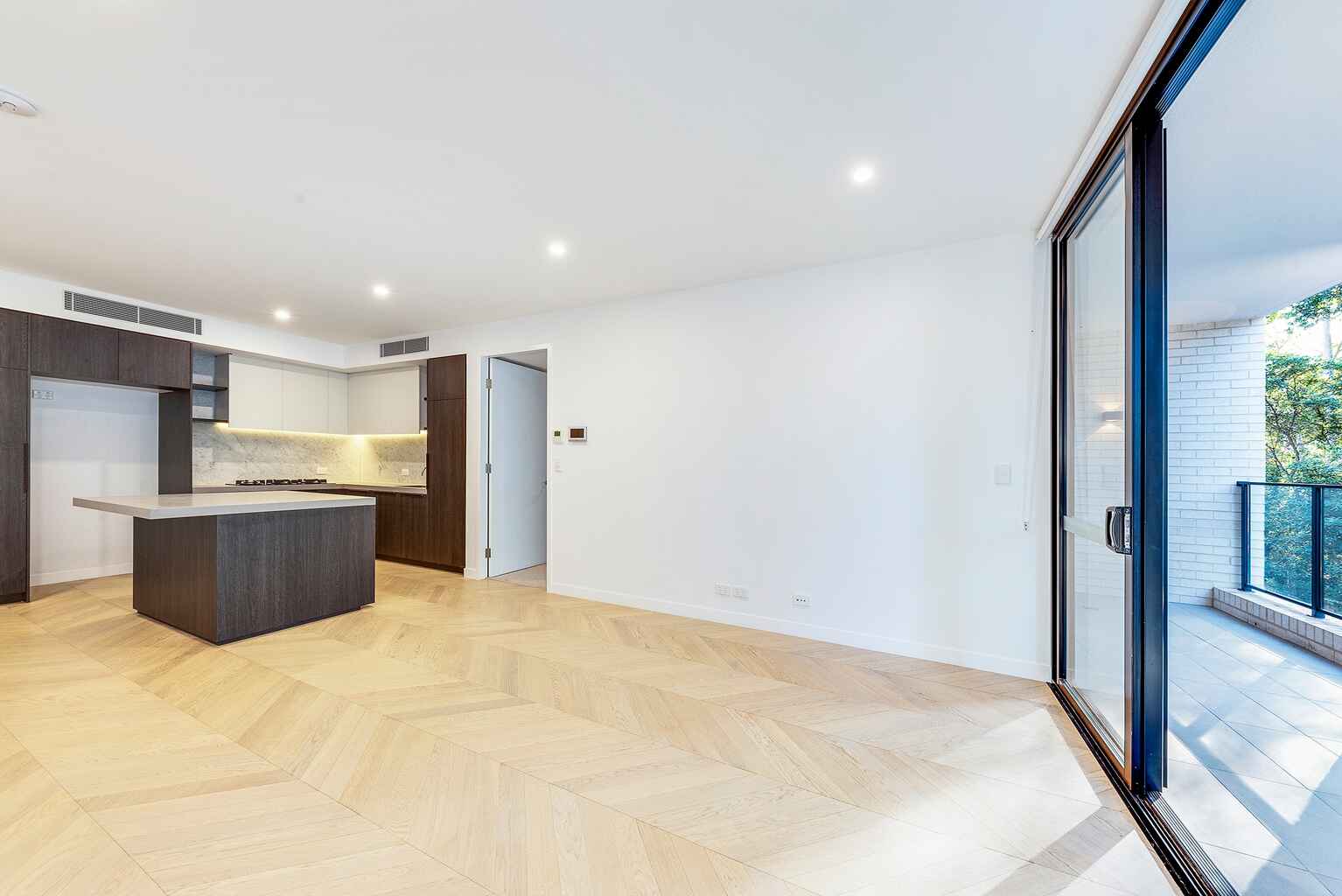 8/52 Eastern Valley way Northbridge