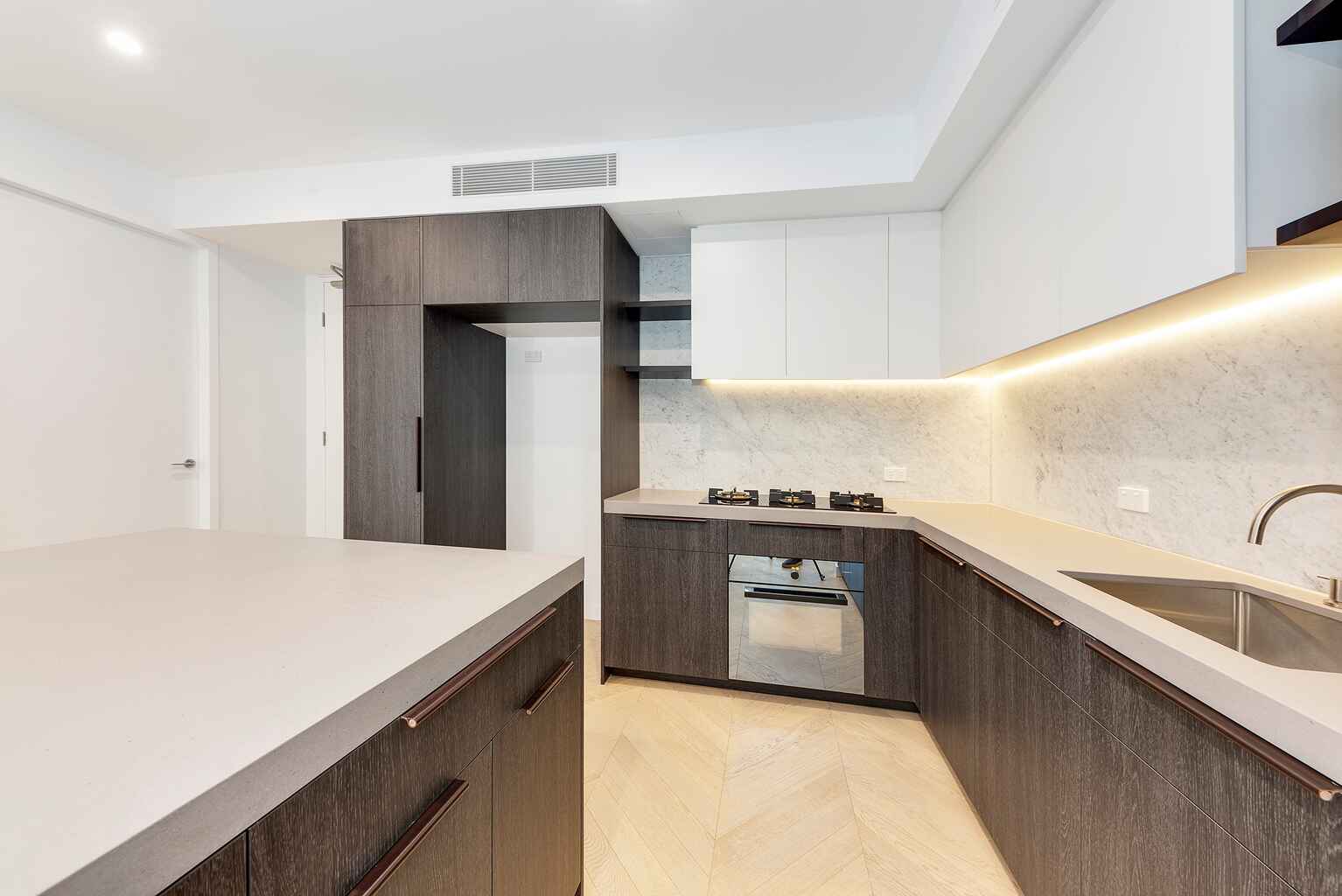 8/52 Eastern Valley way Northbridge