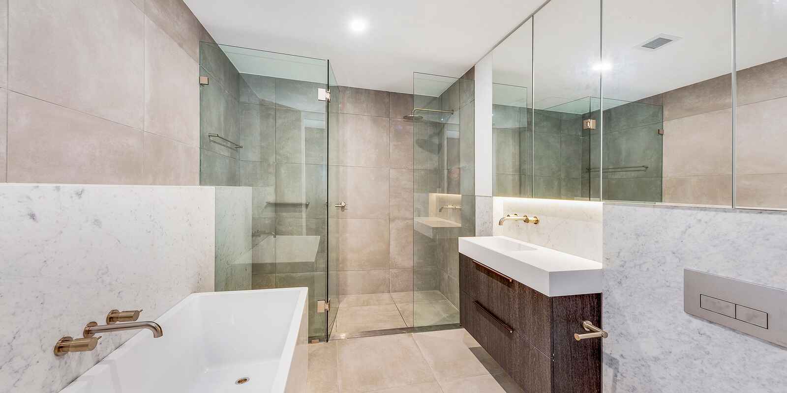 8/52 Eastern Valley way Northbridge