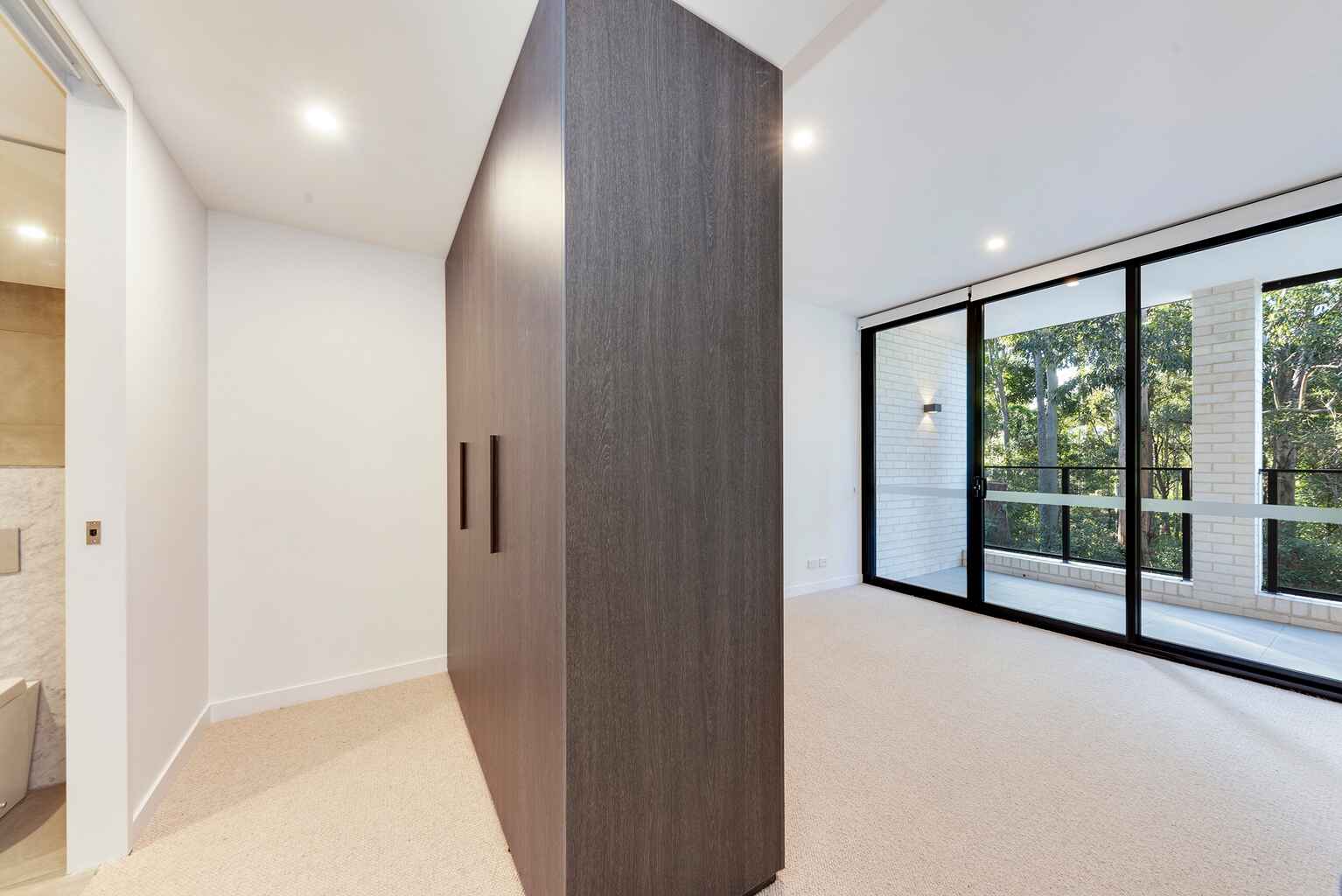 8/52 Eastern Valley way Northbridge