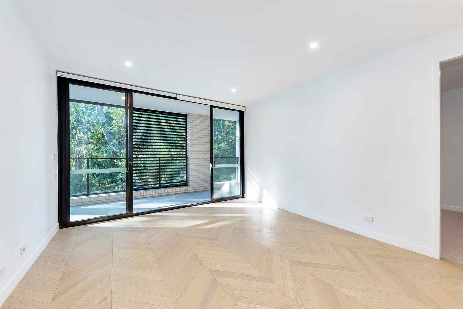 8/52 Eastern Valley way Northbridge